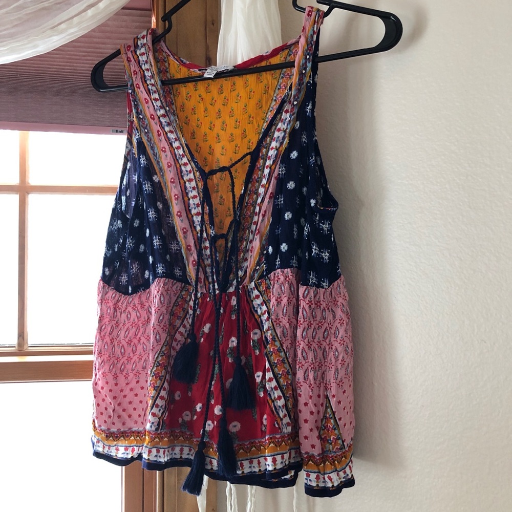 Multicolored tank